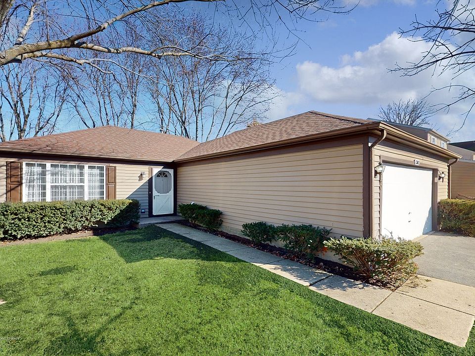 1st image of 1362 Carriage Ln