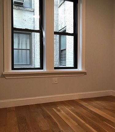 3rd image of 49 Grove St APT 4C