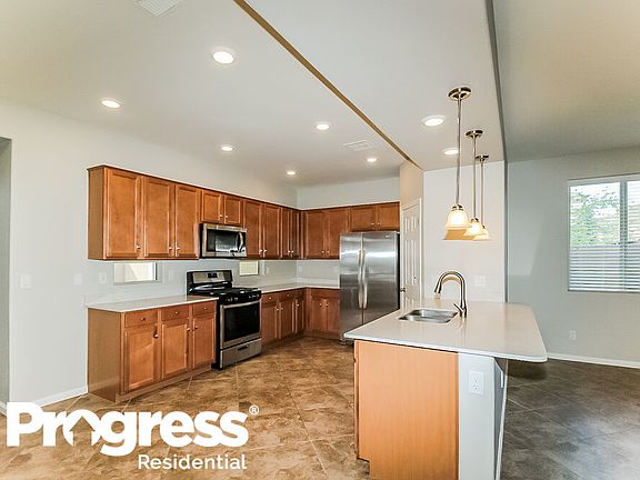 5th image of 5415 W Desert Hollow Dr