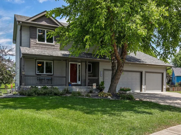 306 Crossing Ct NW, Bondurant, IA 50035