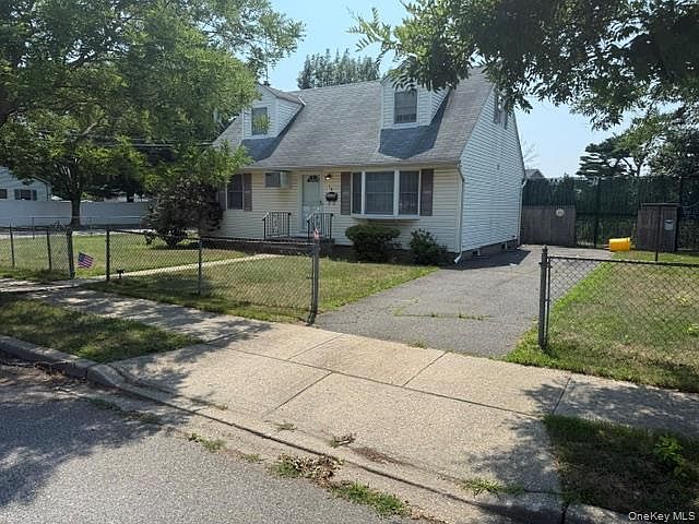 2nd image of 14 Concord Avenue