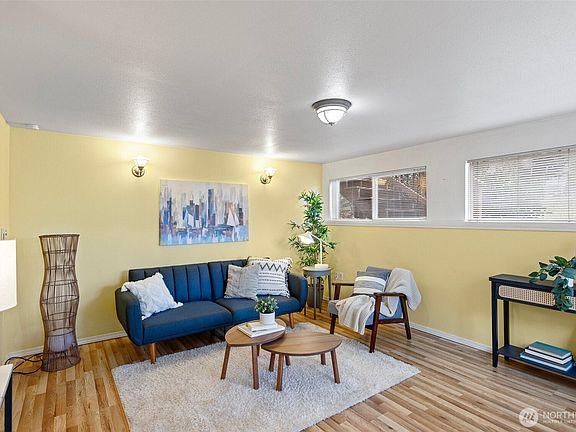 4th image of 5305 NE 193rd Street #A & B