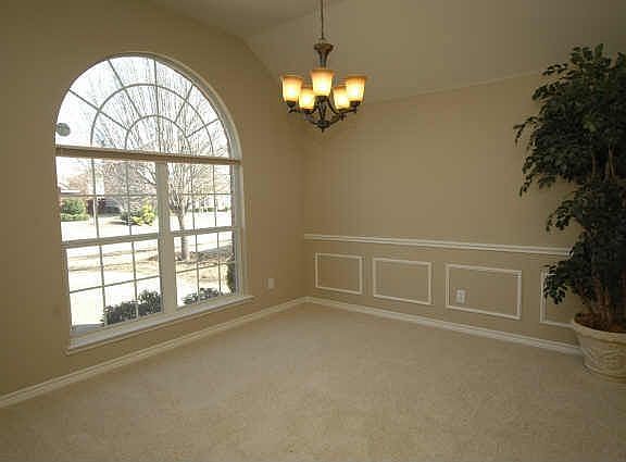 3rd image of 1417 Greenwich Dr