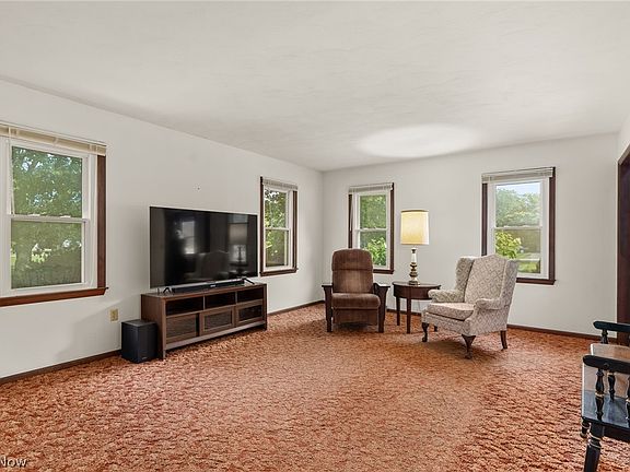 3rd image of 77 Seminary St