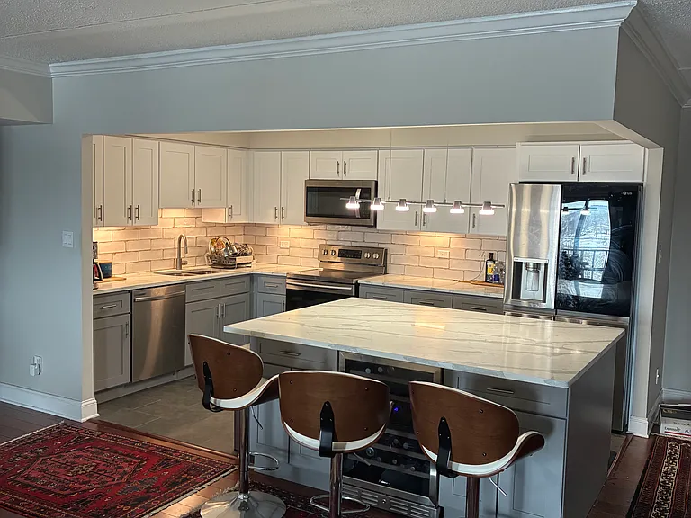 20536 Valley Forge Cir — Photo 2