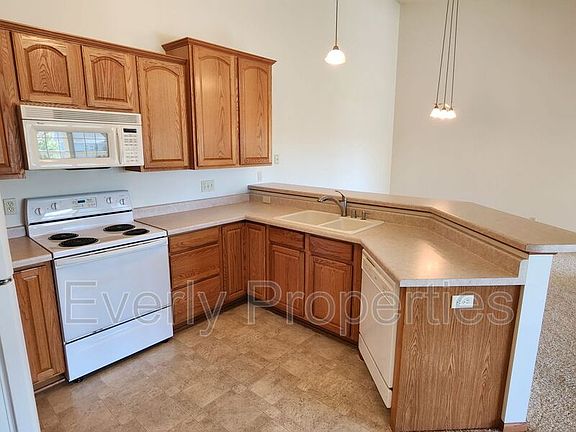 4th image of 6823 53rd St Unit 155