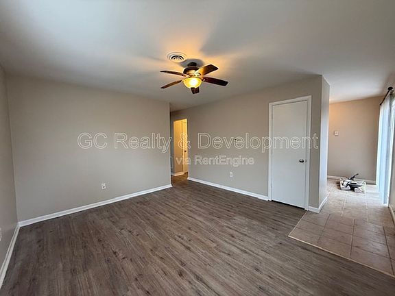 3rd image of 510 W Kendall Dr #A