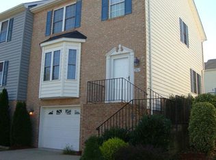2063 Honeysuckle Ln, Winchester, VA 22601