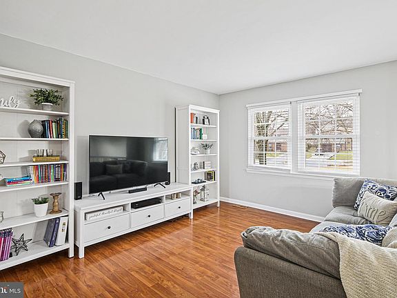 2nd image of 9982 Cape Ann Dr