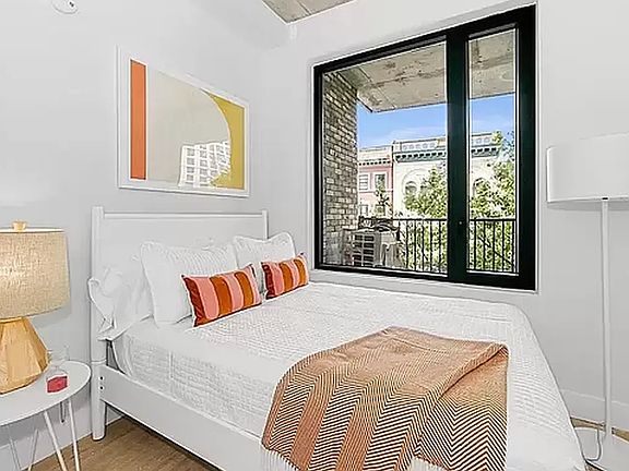 4th image of 815 Flatbush Ave #Penthouse 8