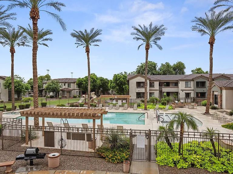 Adiamo Palm Valley Apartments, Goodyear, AZ