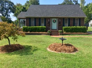 818 Westwood Dr, Elon, NC 27244