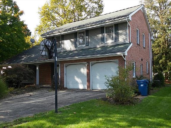 3rd image of 224 Grand Ave
