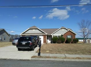 819 Colony Cir, Fort Oglethorpe, GA 30742