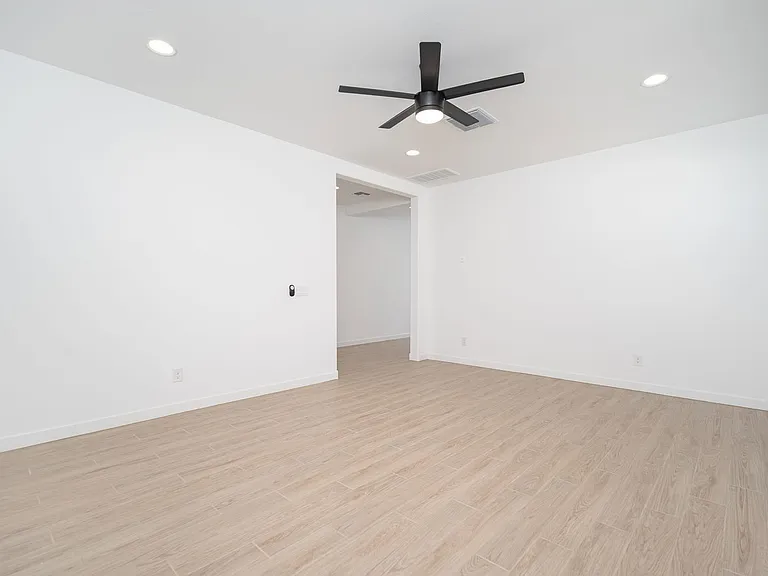 19214 W Marissa Dr — Photo 23