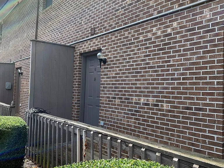107 McNeill St — Photo 2