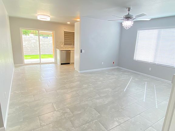 3rd image of 3133 W Runion Dr