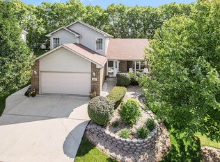 627 Wild Indigo Ave, Romeoville, IL 60446