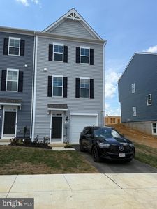 767 Lord Fairfax St, Charles Town, WV, 25414