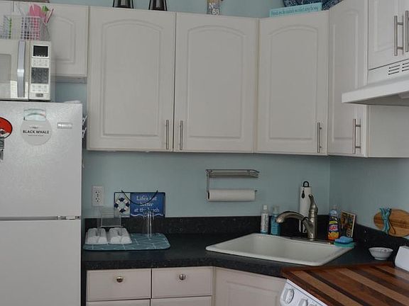3rd image of 533 A Engleside Avenue #5331
