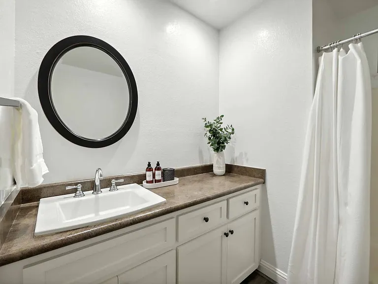 413 N Villa Way — Photo 12