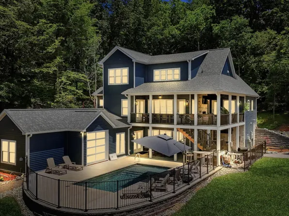 2937 Blount Dr, Bumpass, VA 23024