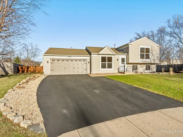1502 Sawgrass Ct, Elgin, IL 60123