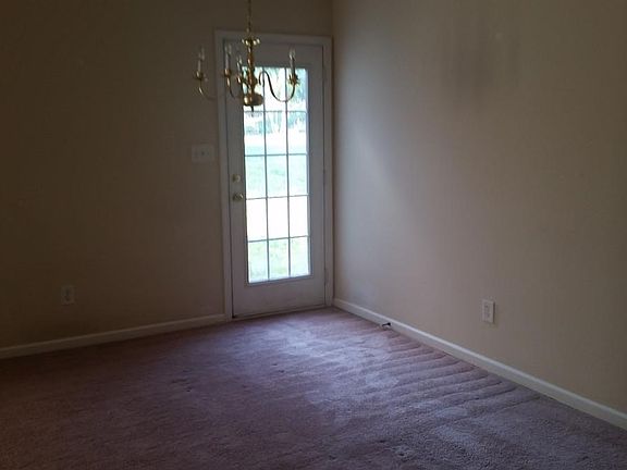5th image of 104 Crestoak Ln