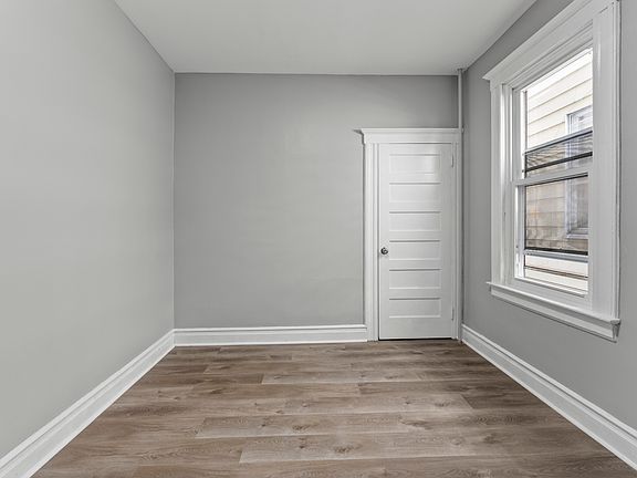 4th image of 25 Sherman Pl Floor 1