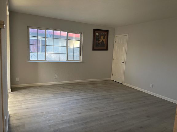 3rd image of 1339 Carnelian Dr APT 4