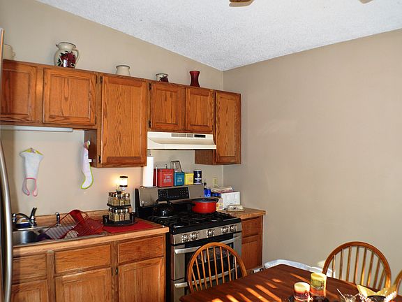 2nd image of 30515 Fernwood Cir