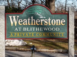 201 Weatherstone Dr #201, Worcester, MA 01604