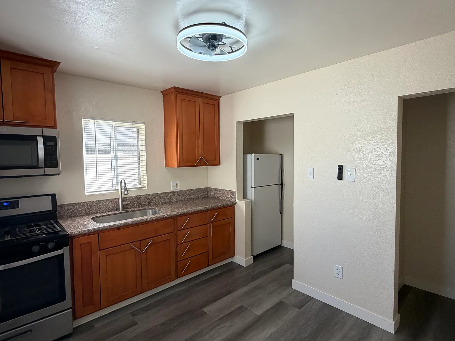 1 bed, 450 sqft, $1,650 — Photo 1