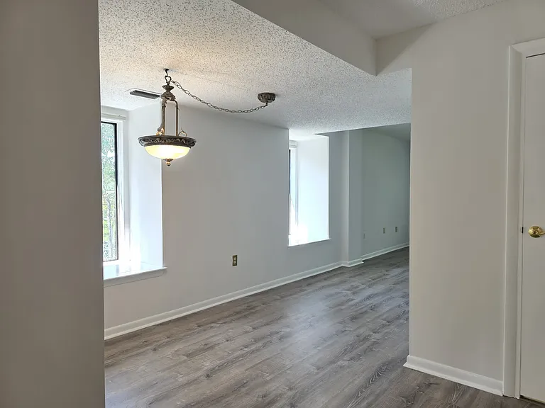 231 Canal Park Dr — Photo 12