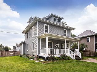 113 Iowa St, Manchester, IA 52057