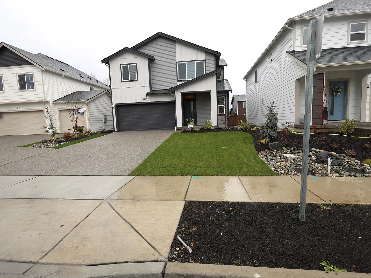 8747 53rd Pl NE — Photo 4