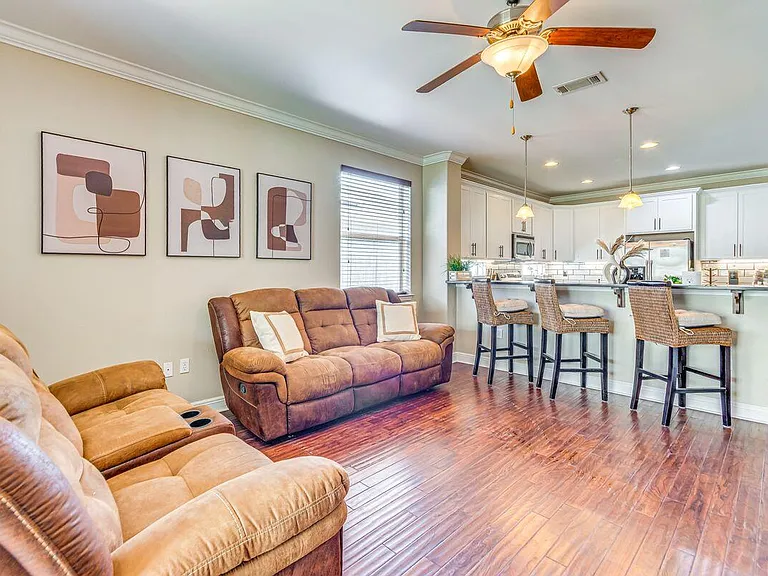 895 Solimar Way — Photo 10