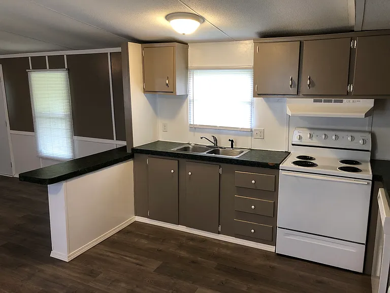 520 Schultz Creek Rd — Photo 3