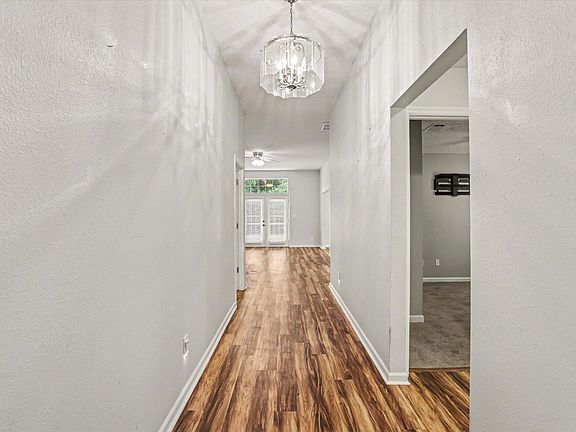 3rd image of 9851 Brookhollow Ln