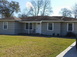 211 Hackberry St, Baytown, TX 77520