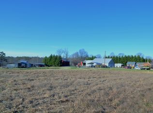 5290 Pine Hall Rd, Walnut Cove, NC 27052