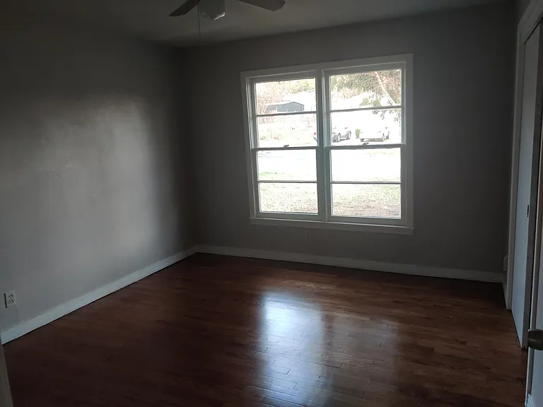 3141 Ray Dr W — Photo 5