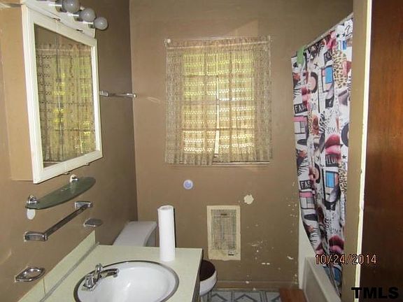 2nd image of 509 Henderson St