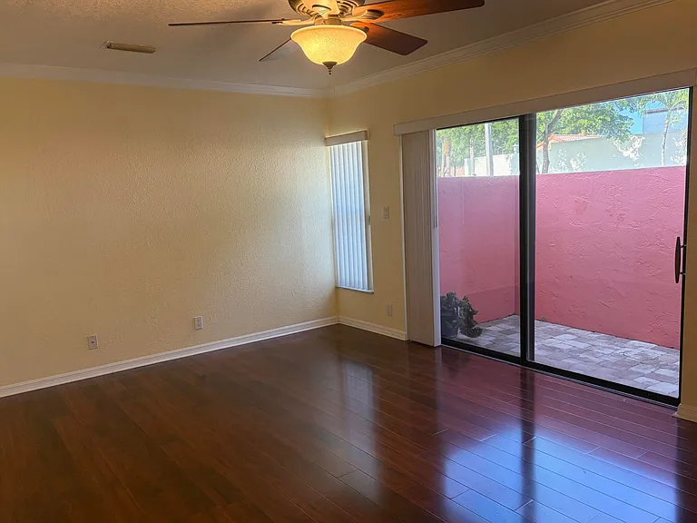 21435 Campo Allegro Dr — Photo 4