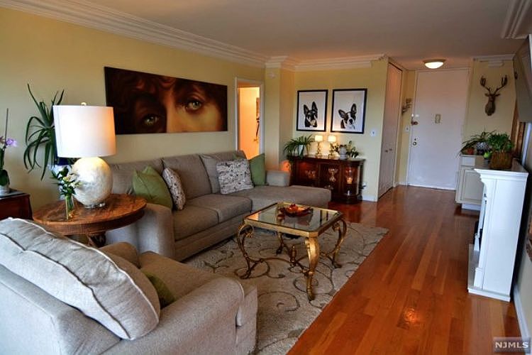 1st image of 2077 Center Ave APT 18h