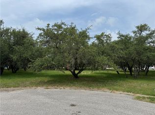 1817 Baywood Dr, Rockport, TX 78382