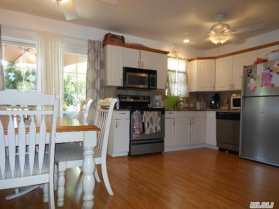 2nd image of 83 Wood Ave