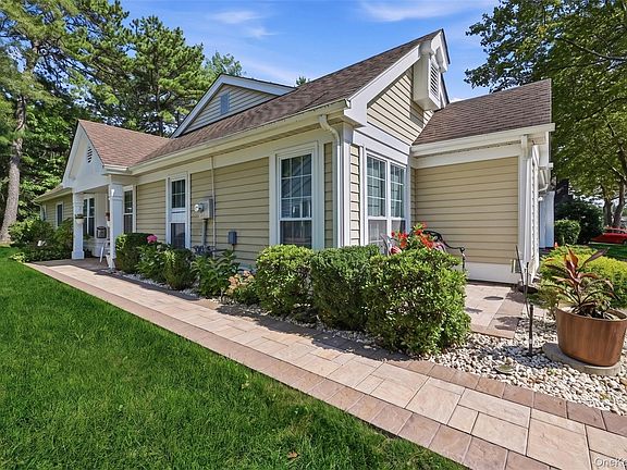 2nd image of 15 Glen Drive