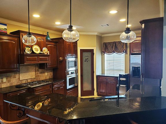3rd image of 416 Dogwood South Ln