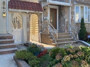 137-27 232nd St, Springfield Gardens, NY 11413